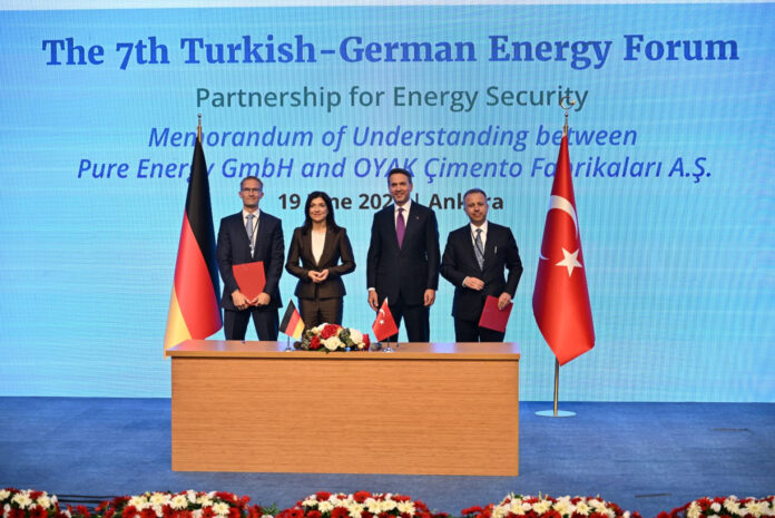 OYAK Çimento ve Pure Energy'den sürdürülebilir gelecek için stratejik ortaklık